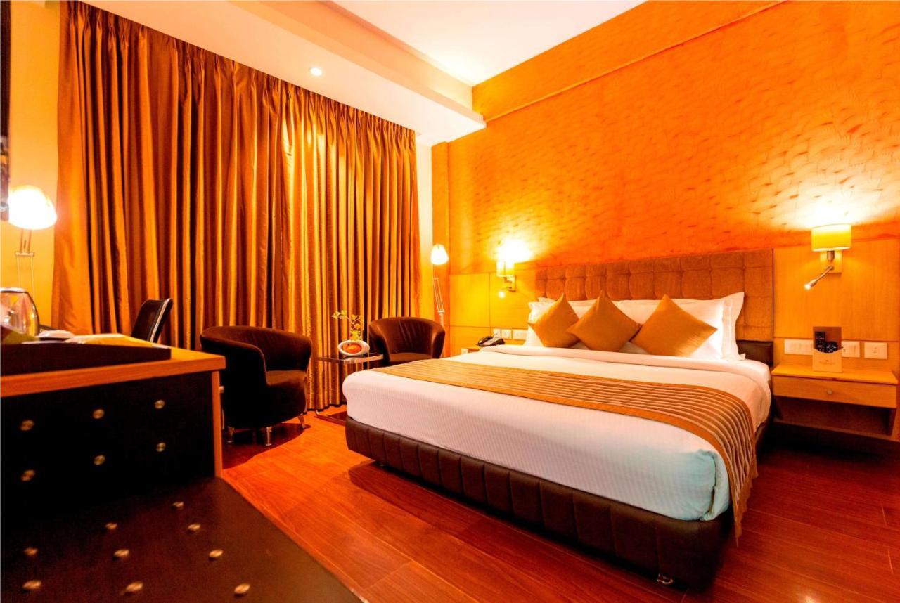 Ramada Neemrana Hotel Luaran gambar