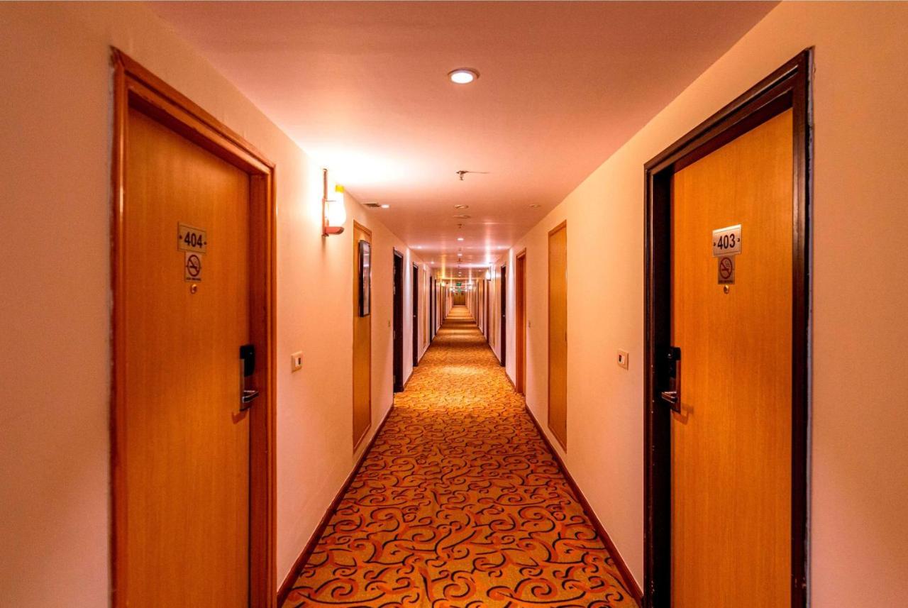 Ramada Neemrana Hotel Luaran gambar