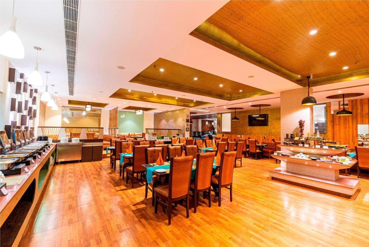 Ramada Neemrana Hotel Luaran gambar