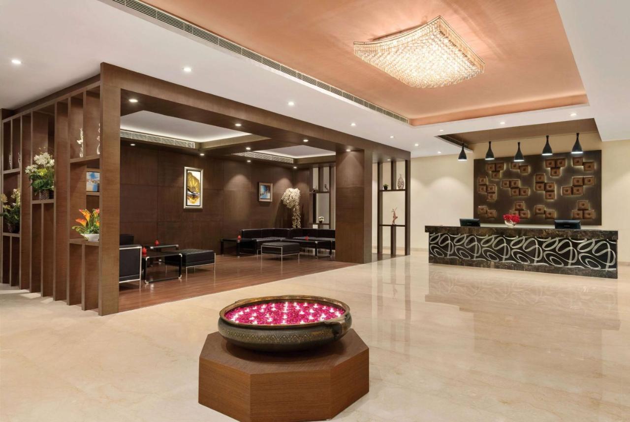 Ramada Neemrana Hotel Luaran gambar