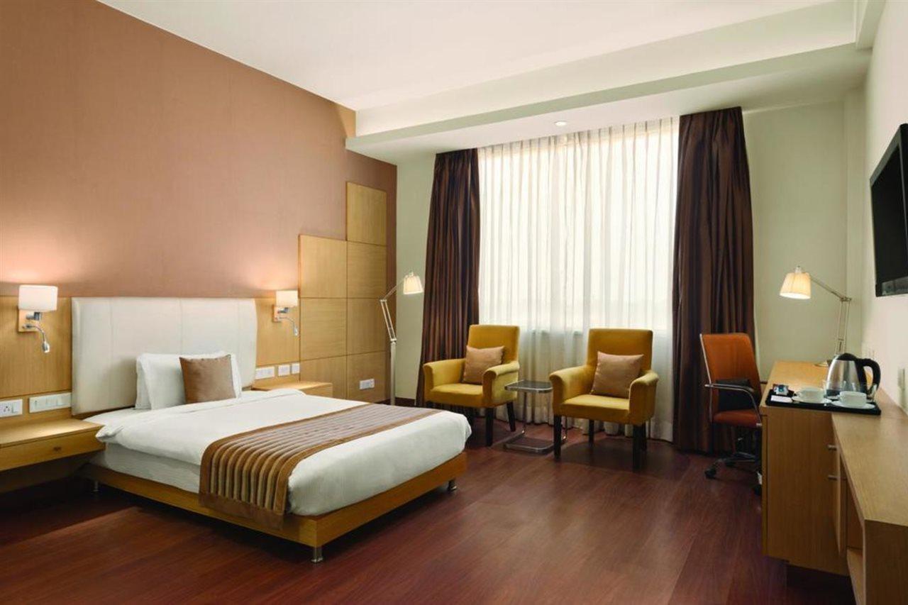 Ramada Neemrana Hotel Luaran gambar