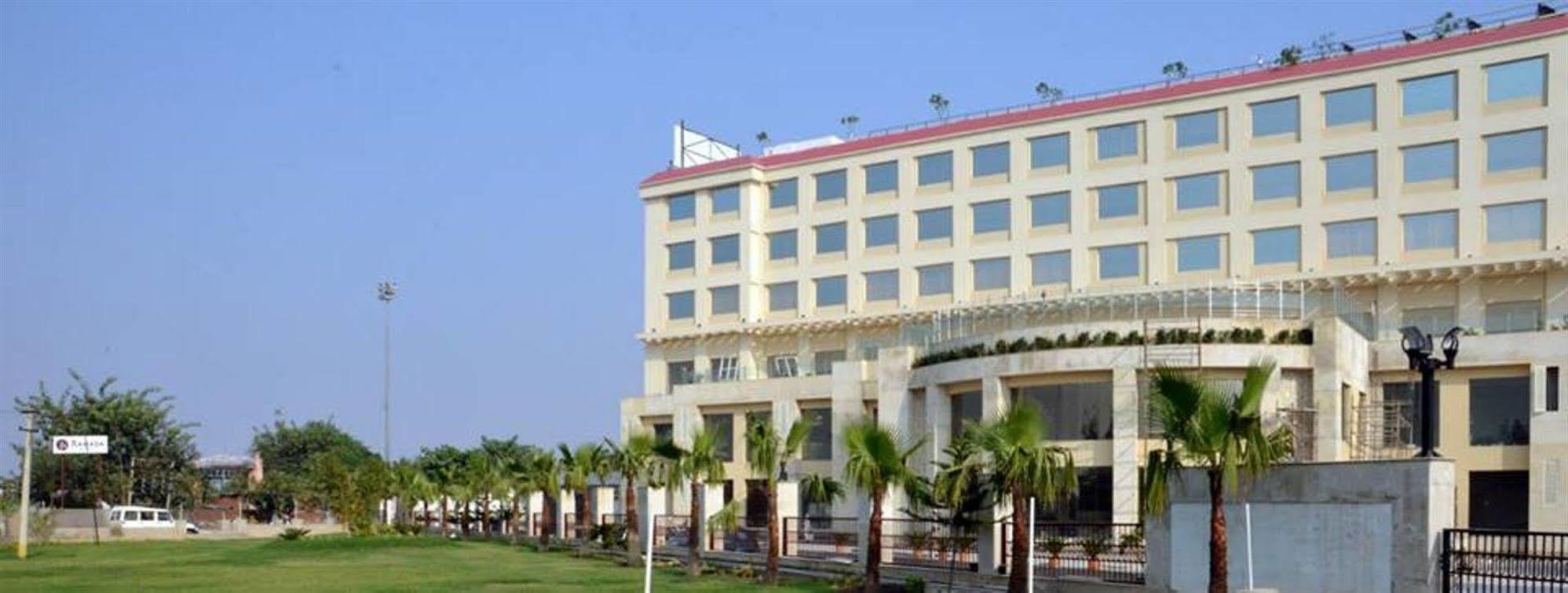 Ramada Neemrana Hotel Luaran gambar