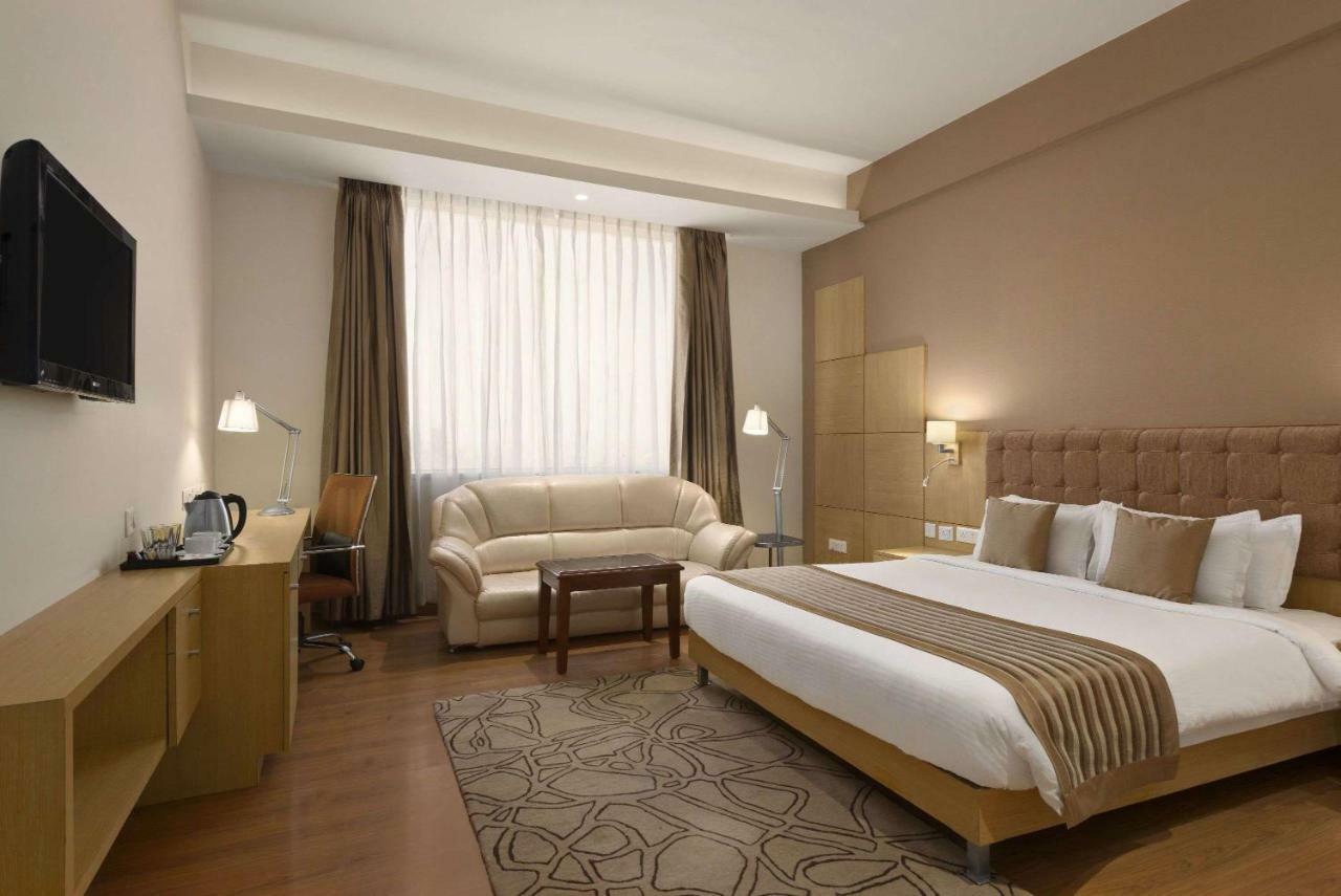 Ramada Neemrana Hotel Luaran gambar